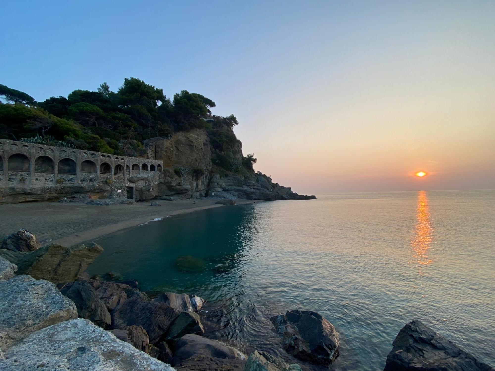 Il Mare In Piazza Apartment Albisola Superiore Exterior photo